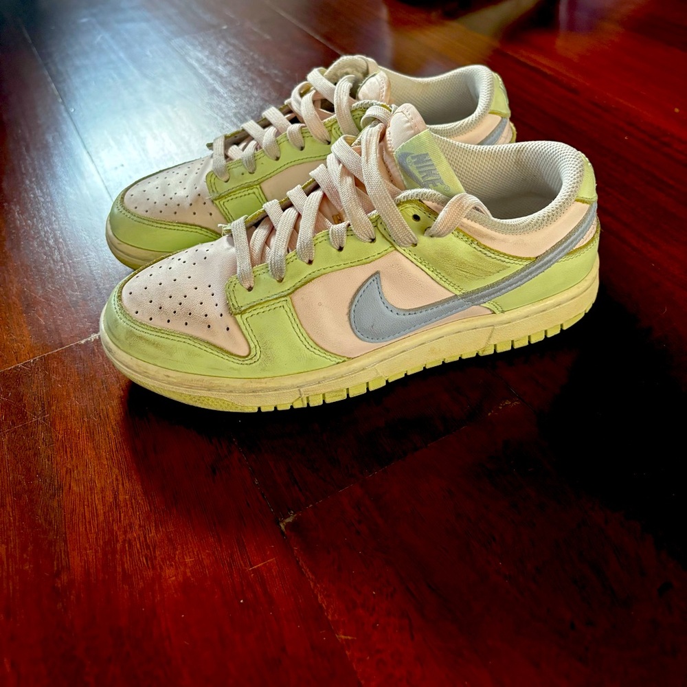 NIKE WMNS LIME ICE DUNK LOW